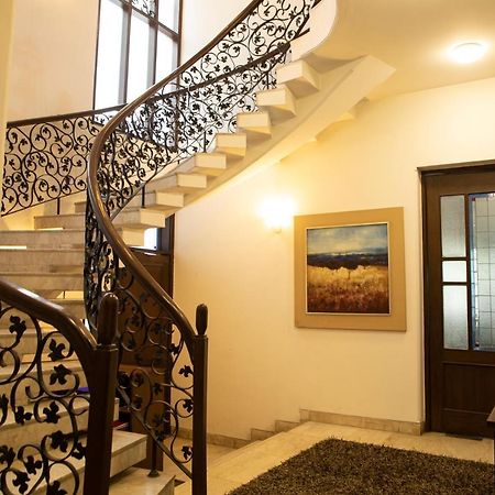 Red Brick Home By Earthaa Escapes نيودلهي المظهر الخارجي الصورة